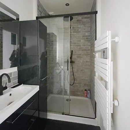 Le Parisien - Calme Et *