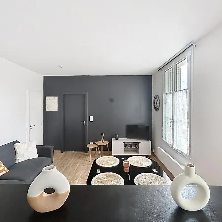 Le Parisien - Calme Et *