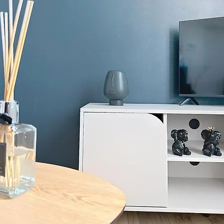 Le Parisien - Calme Et * Compiègne